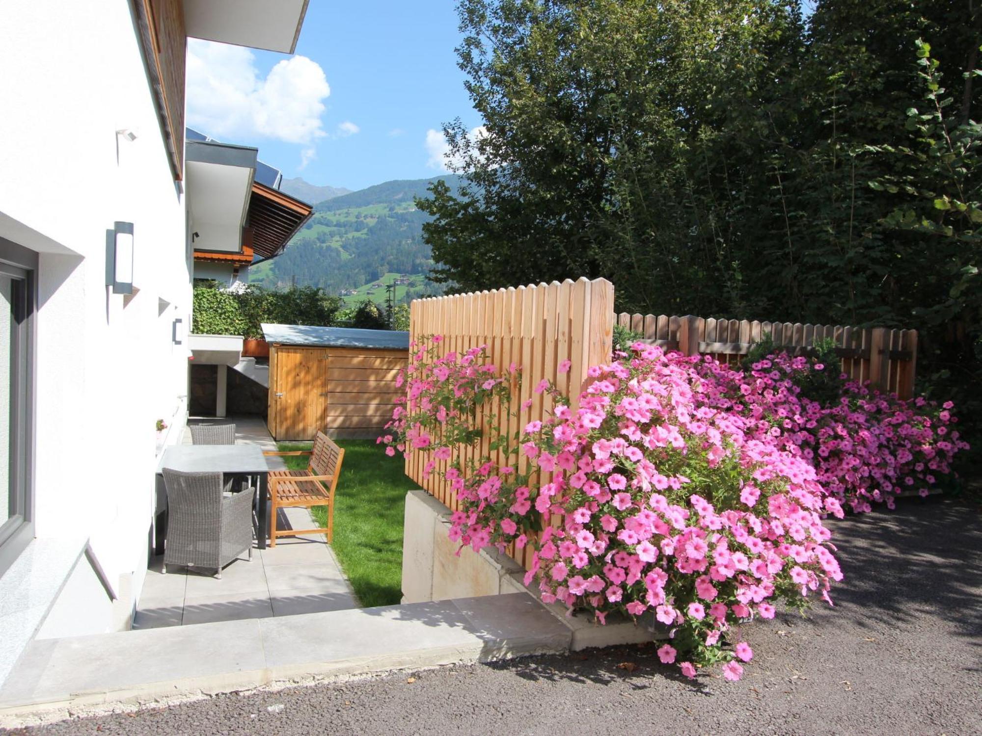 Apartment Bernadette Aschau Im Zillertal Exteriör bild