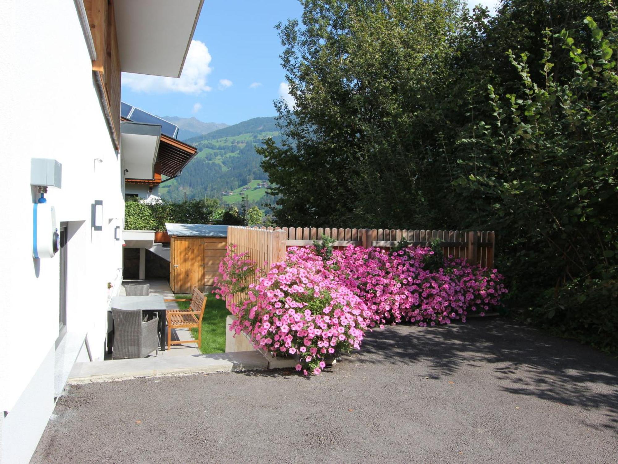 Apartment Bernadette Aschau Im Zillertal Exteriör bild